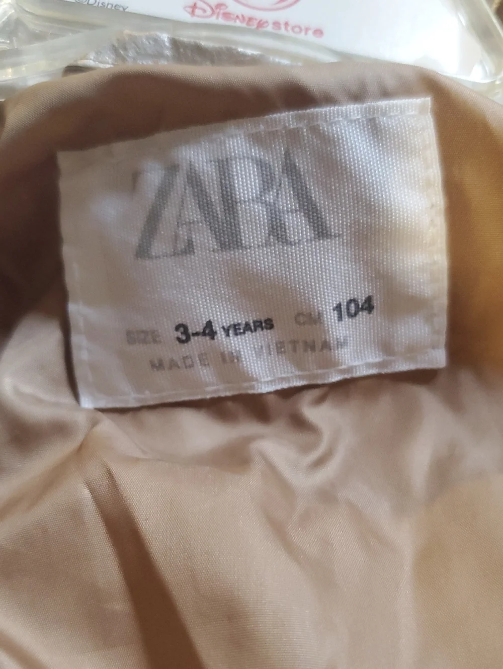Zara Metallic Gold Puffer Jacket for Kidsize 3-4 Years